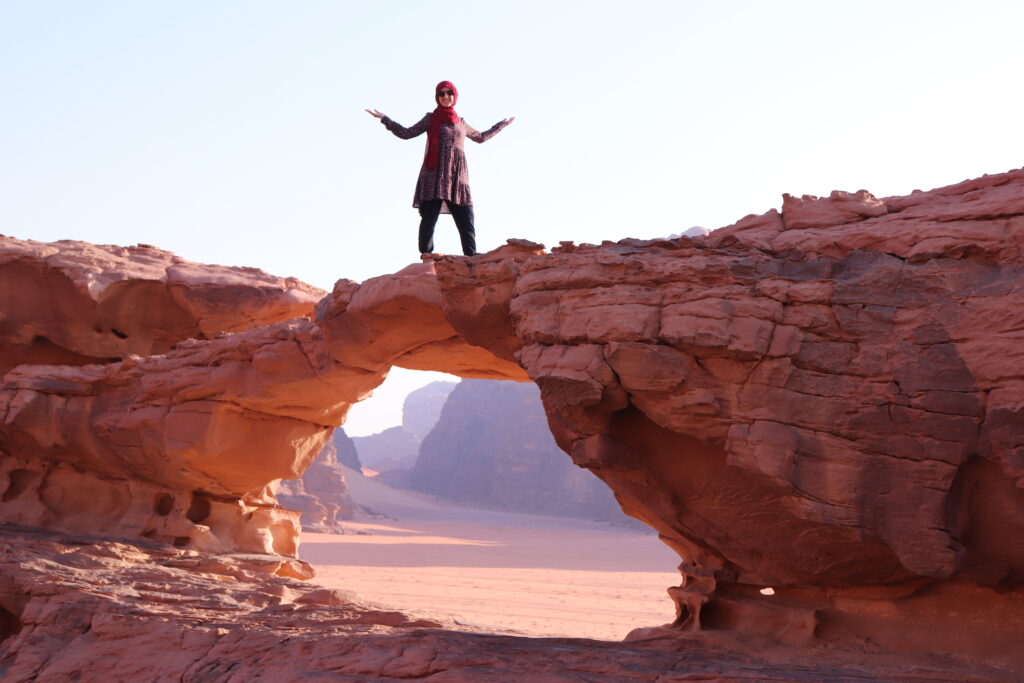 Lina in Wadi Rum
About Lina